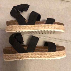 NWT Espadrille. Size 8.